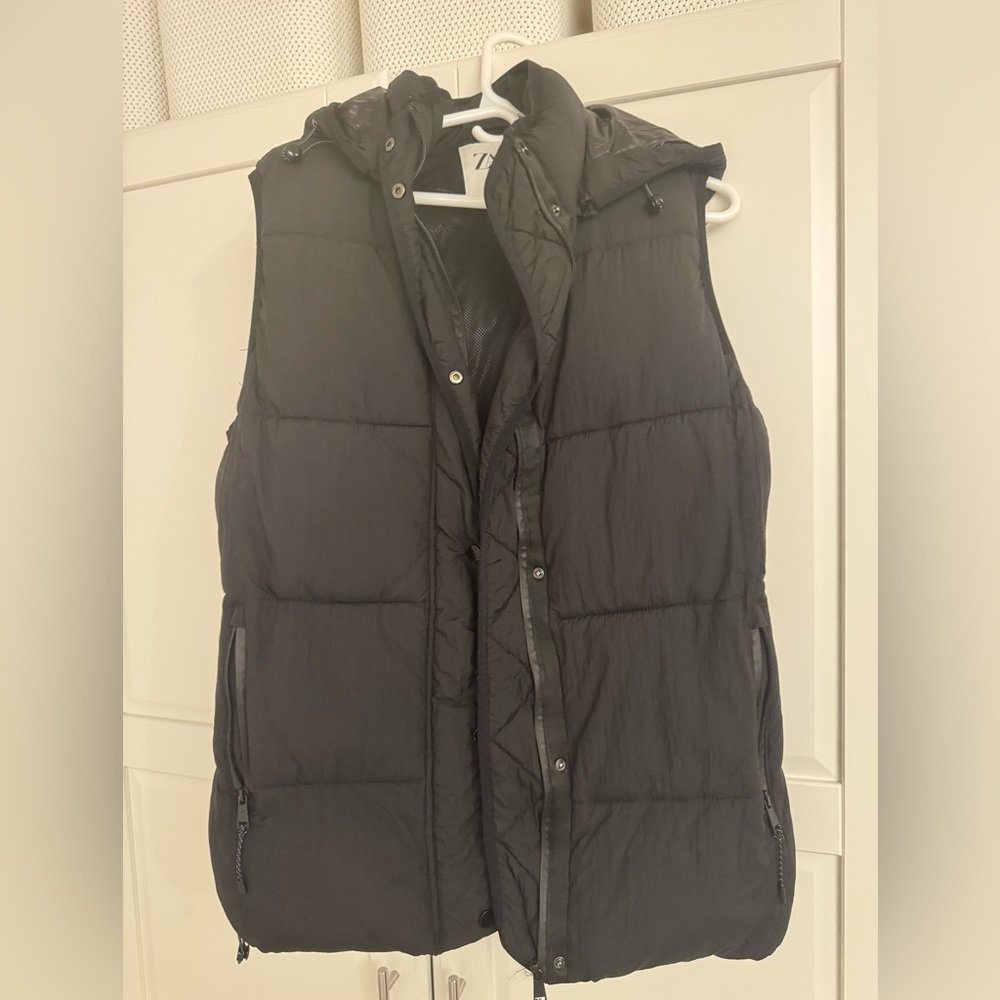 Long puffy vest by ZARA